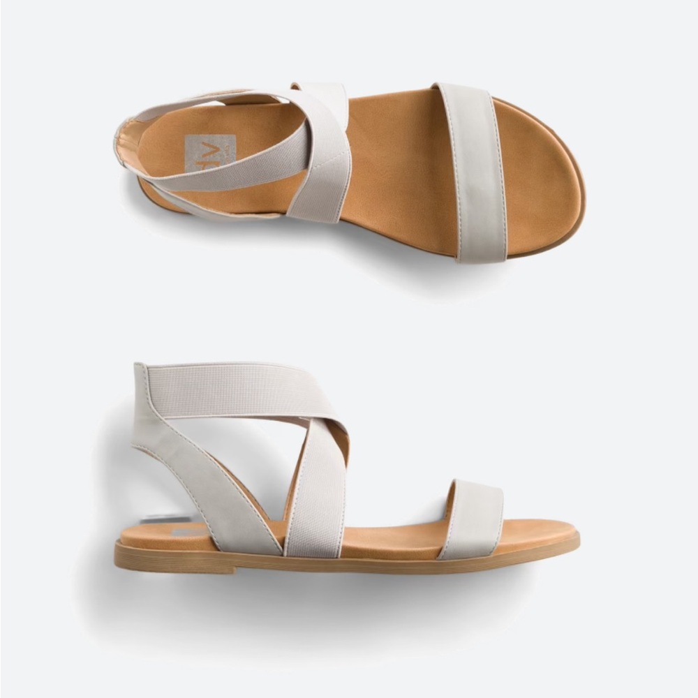 Dolce Vita Flats
